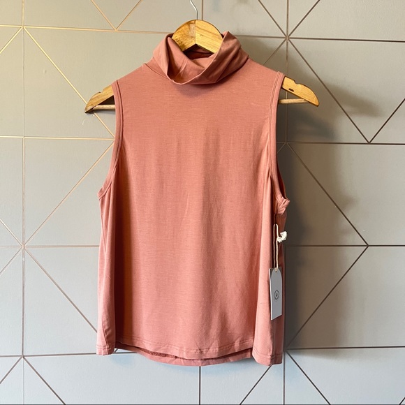 NWT Jackson Rowe Centered Tank - Picture 2 of 5